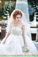 Đầm cô dâu ren hoa lệch vai váy lưới xòe xinh xắn quyến rũ sDMX146