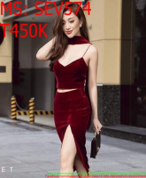 Sét áo 2 dây và chân váy xẻ đùi vải nhung màu đỏ SEV574